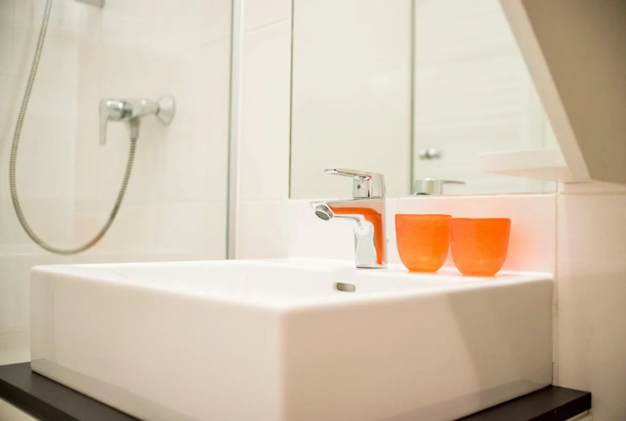 Leuhusen Orange Apartment 비엔나 오스트리아